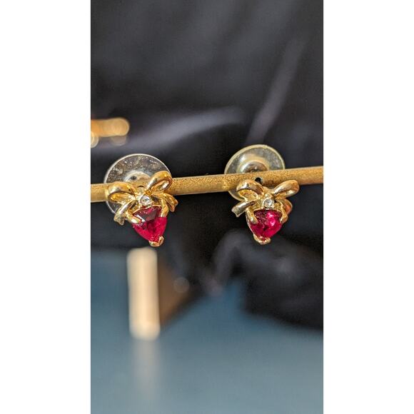 Red Crystal Heart Rhinestone Bow Gold Tone Stud Earrings - Picture 2 of 4